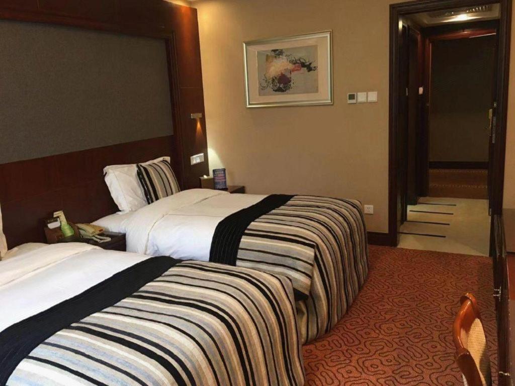 Yantai Golden Gulf Hotel מראה חיצוני תמונה